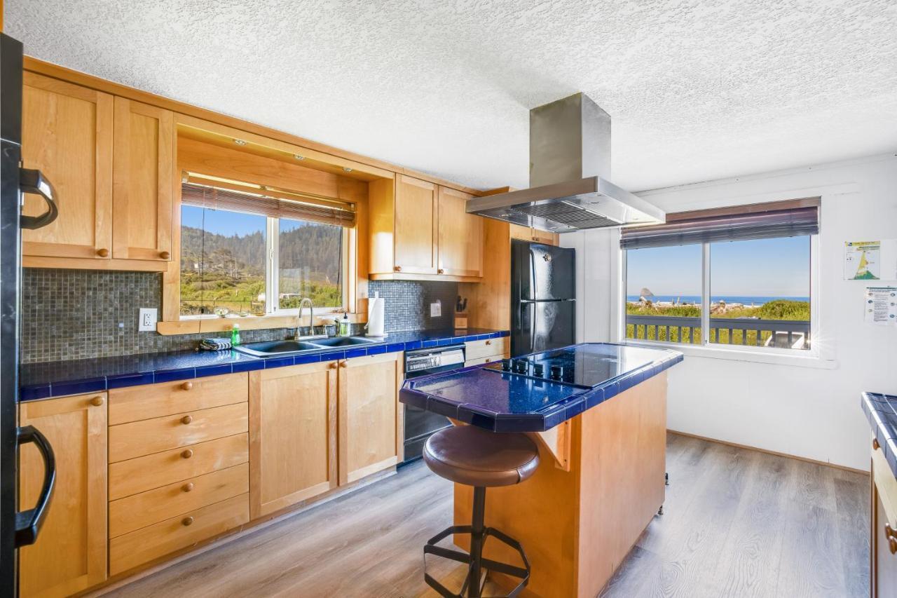 Cape Meares Beach Getaway Buitenkant foto